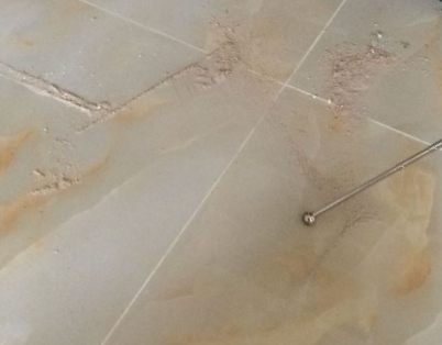 江夏瓷砖空鼓维修公司分享粘合剂选择不当在瓷砖铺贴过程中可能导致以下问题